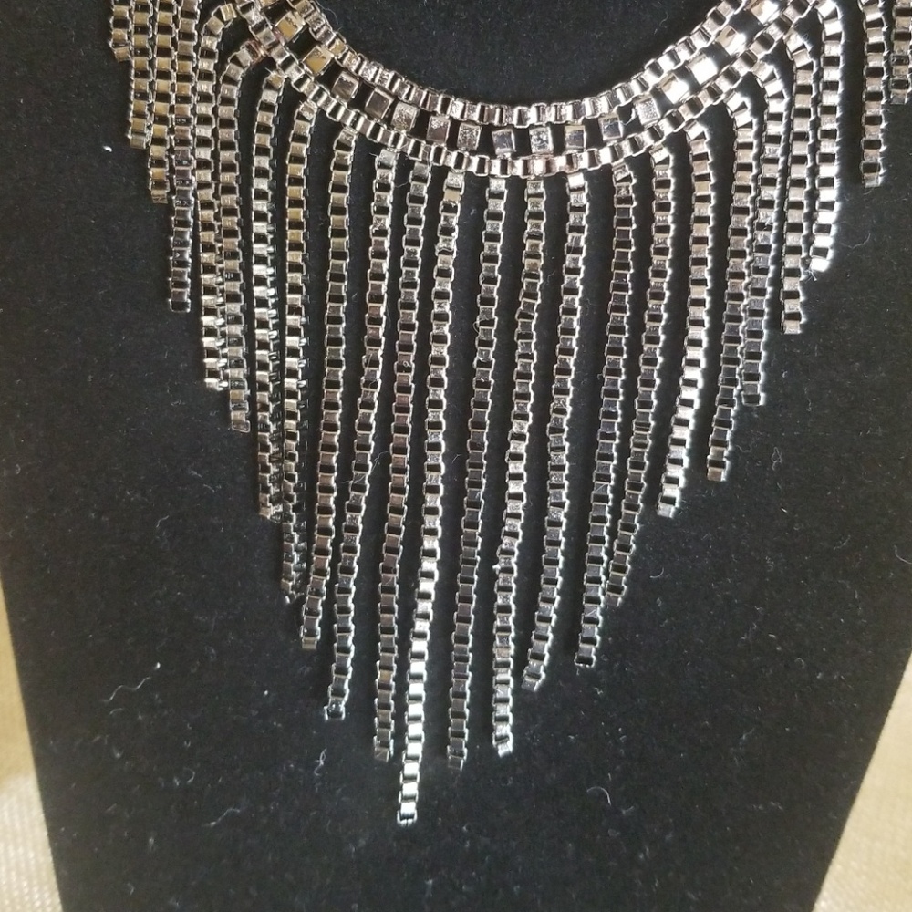 Necklace - Picture 2 of 4